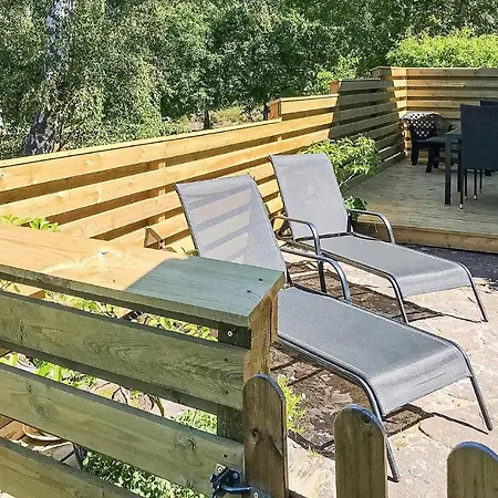 3 Bedroom In Holiday home