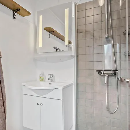 3 Bedroom Nice Home In Nexo *