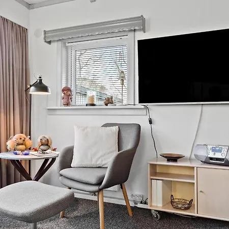 3 Bedroom Nice Home In Nexo *